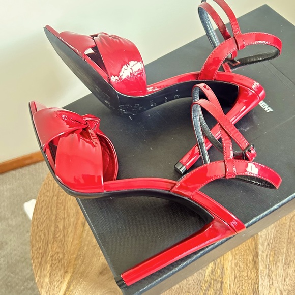 Saint Laurent NWOB Designer Amy Patent Leather Bow Ankle-Strap Sandals Size 35.5 - Picture 9 of 14